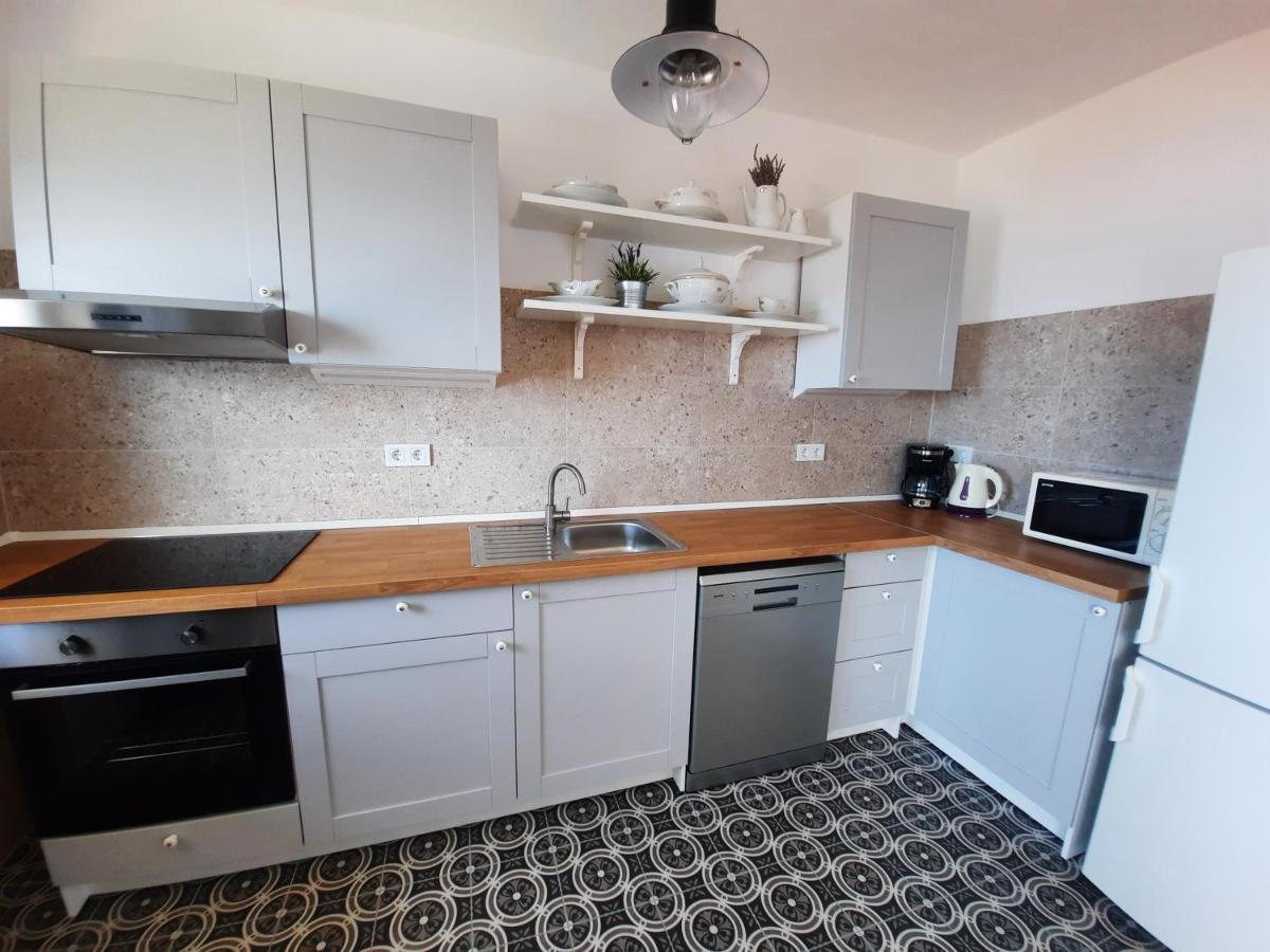 Apartments Novum Нови-Винодолски Экстерьер фото